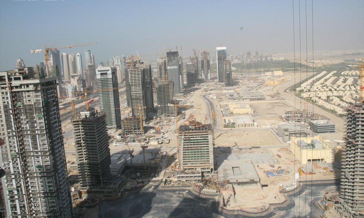 Découvrez la célèbre Almas Tower lors de votre séjour à Dubaï